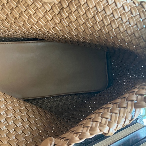 Woven Shoulder Handbag  Purse Camel Color - Picture 7 of 10